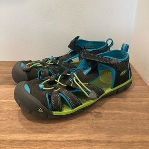 Keen Big Kids’ Newport H2, Big Boy’s size 6, black, blue, green